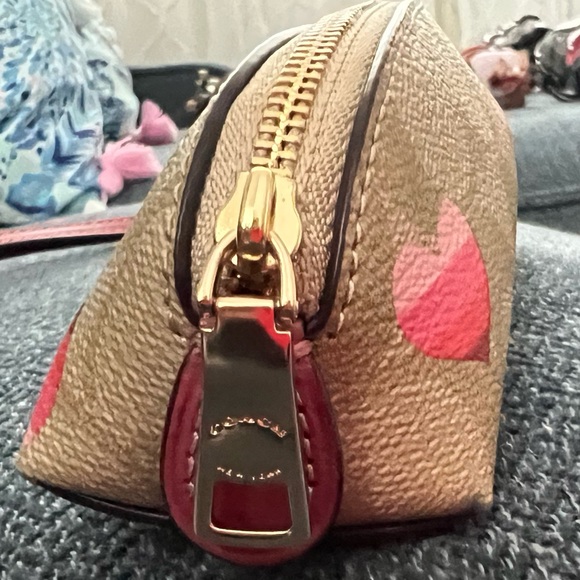 Coach 2 piece matching bag set wristlet & pencil case logo w pink heart stripe - Picture 7 of 9